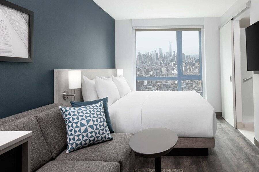 Hyatt Place Chelsea hotel bedroom,city view