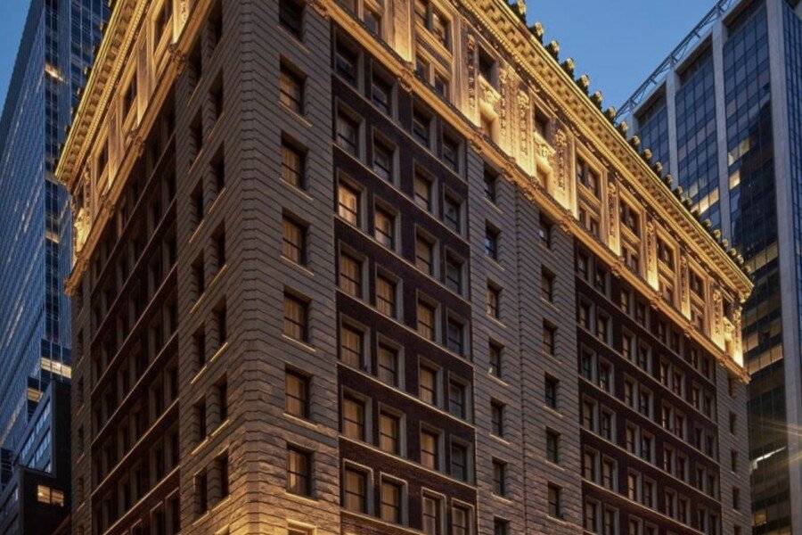 The Wall Street Hotel City facade