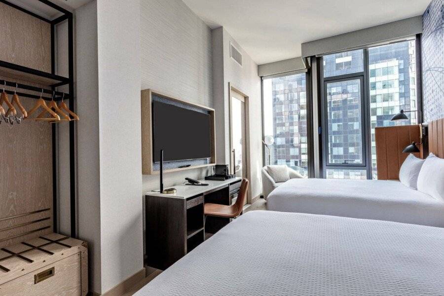 Tempo By Hilton Times Square hotel bedroom