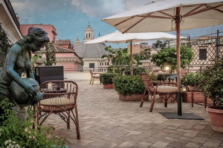 Hotel Locarno rooftop pool, garden