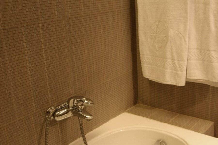 Hotel Garda bathtub