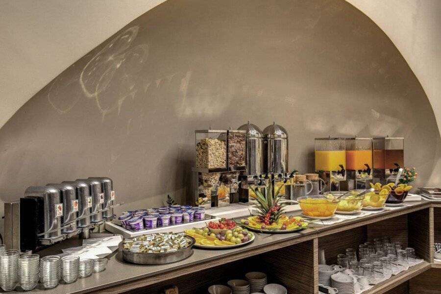 Al Manthia Hotel - Gruppo Trevi Hotels breakfast