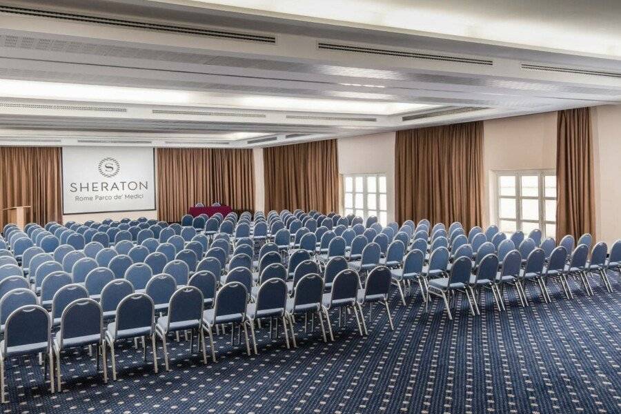 Sheraton Parco de Medici conference room