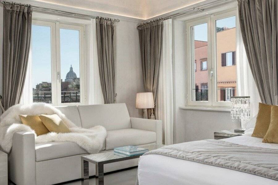 Palazzo Nainer hotel bedroom,ocean view