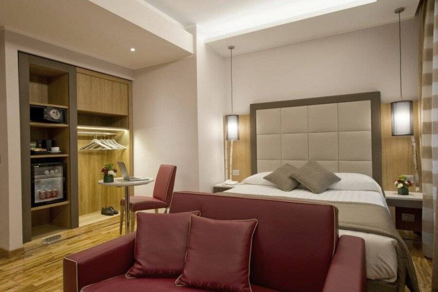 Hotel Giolli Nazionale hotel bedroom
