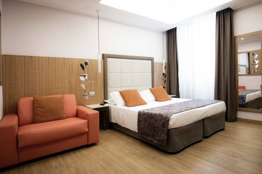 Hotel Giolli Nazionale hotel bedroom
