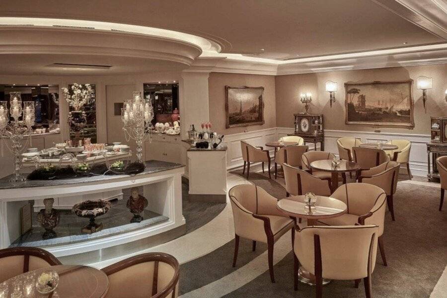 Rome Cavalieri, A Waldorf Astoria Hotel restaurant,lounge