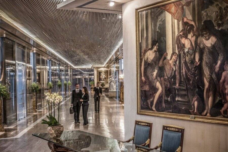 Rome Cavalieri, A Waldorf Astoria Hotel lobby,