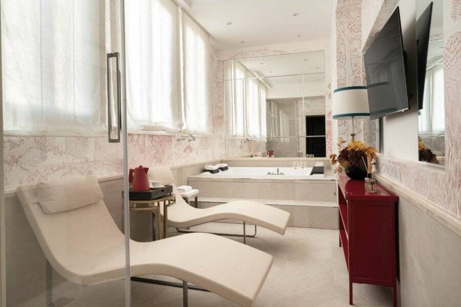 Palazzo Ripetta bathtub,jacuzzi