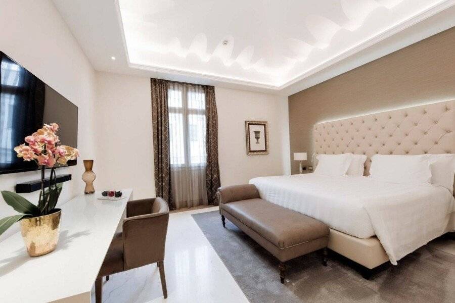 Aleph Hotel, Curio Collection By Hilton hotel bedroom