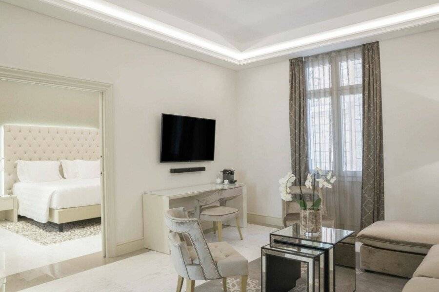 Aleph Hotel, Curio Collection By Hilton hotel bedroom