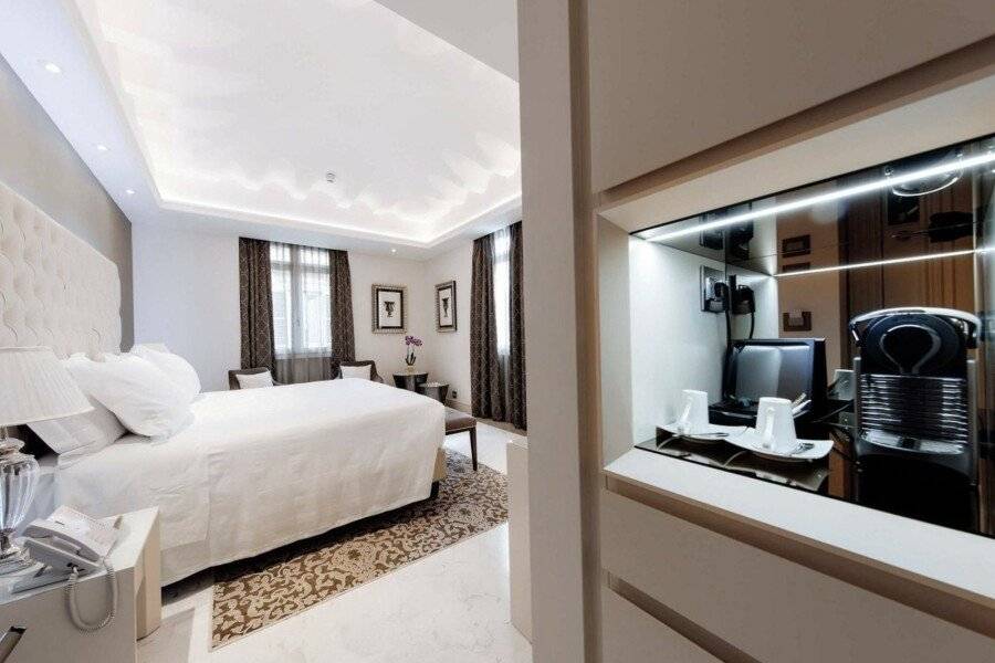 Aleph Hotel, Curio Collection By Hilton hotel bedroom