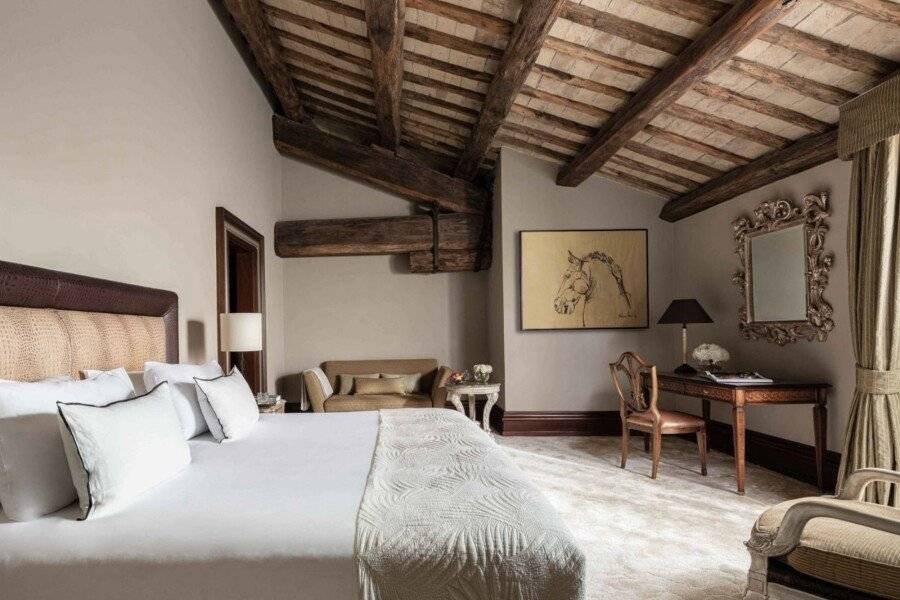 Anantara Palazzo Naiadi Hotel - A Leading Hotel of the World hotel bedroom