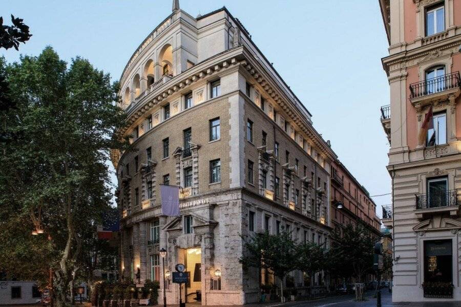 Grand Hotel Palace facade