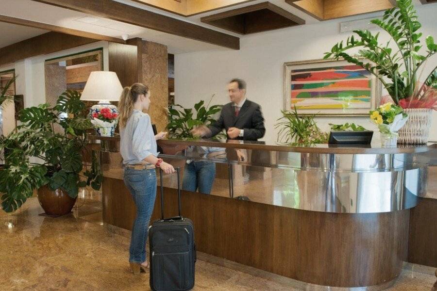 Hotel La Pergola lobby,front desk,