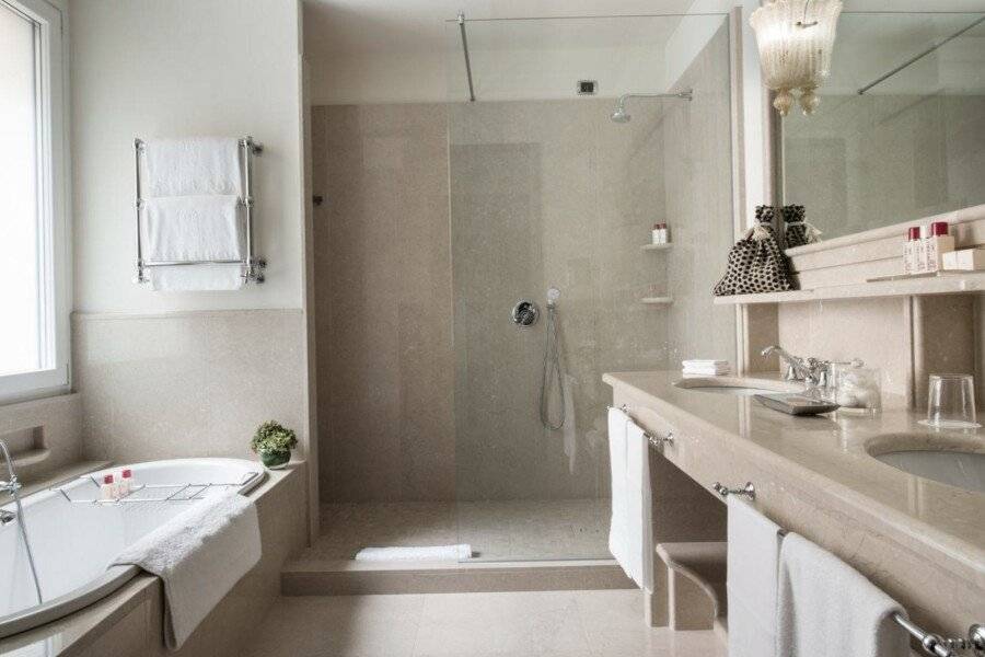 Hassler Roma bathtub