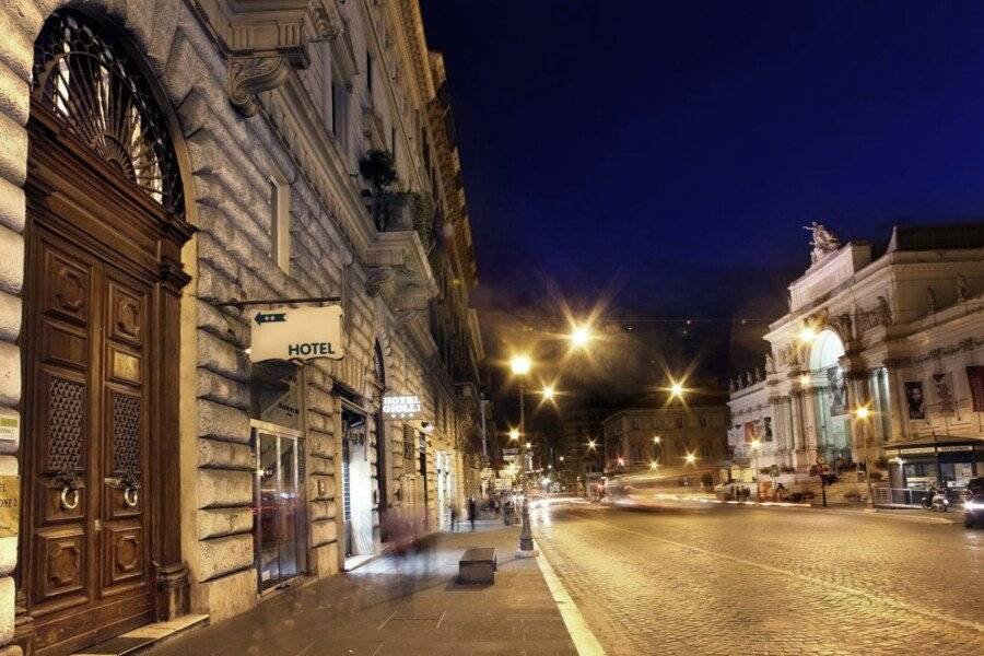 Hotel Boutique Nazionale facade