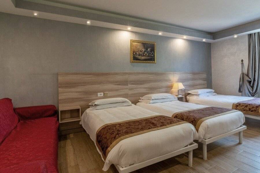 Hotel Rome Love- close to Roma Termini hotel bedroom