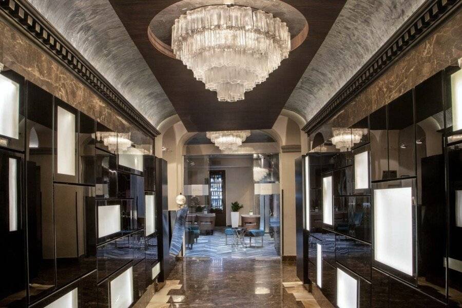 The Style, Rome lobby