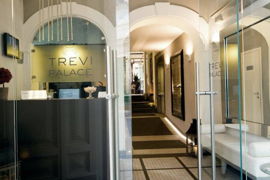 Trevi Palace Luxury Inn lobby,front desk,