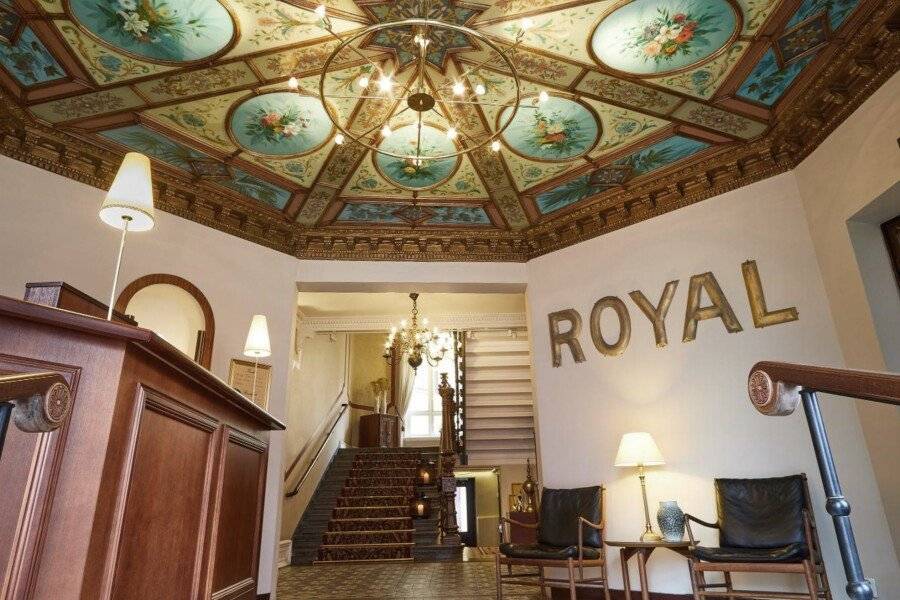 Hotel Royal lobby,front desk