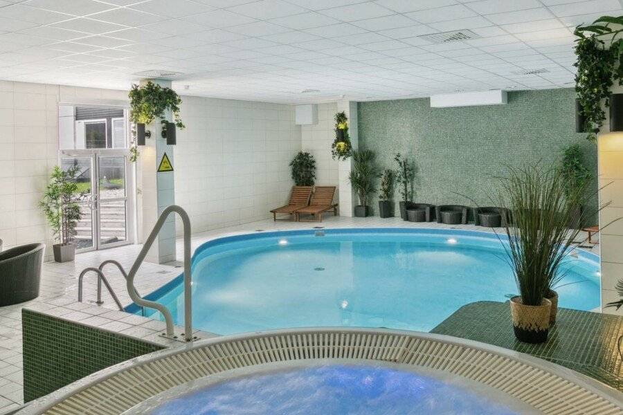 Quality Hotel Winn spa,indoor pool