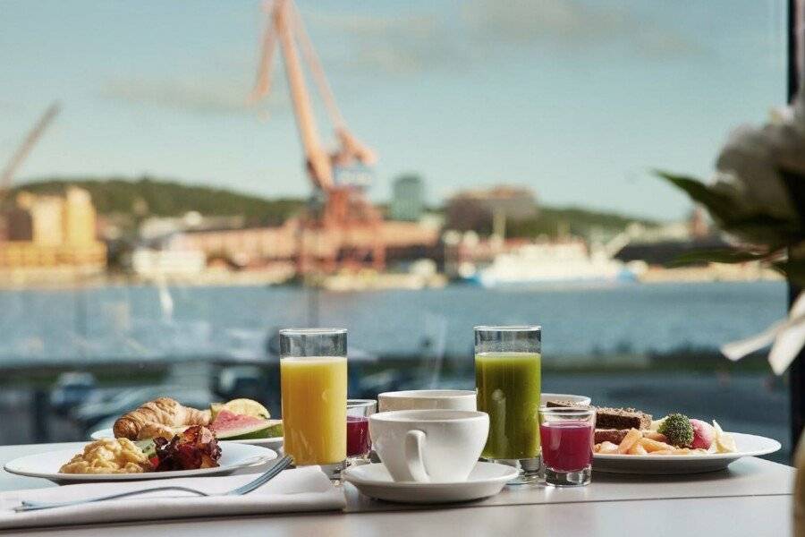 Hotel Riverton breakfast,ocean view