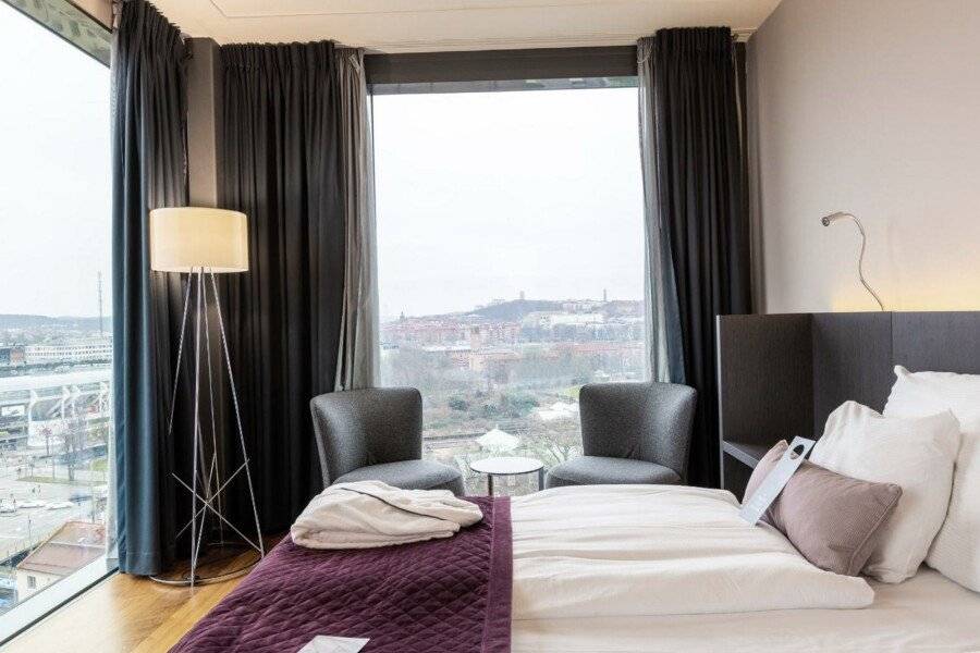 Clarion Hotel Post hotel bedroom,ocean view