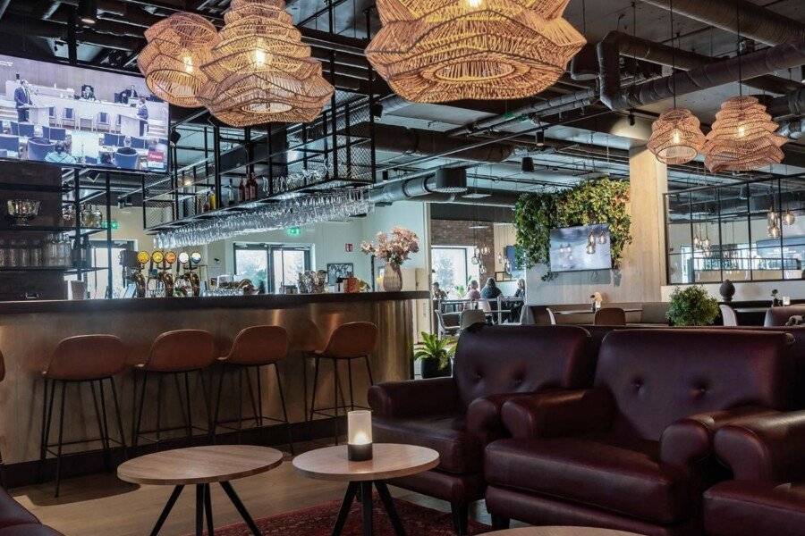 Kviberg Park Hotel & Conference bar,lobby