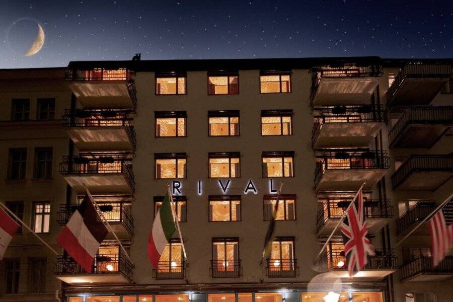 Hotel Rival facade