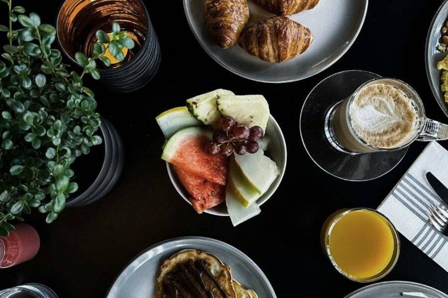 Clarion Hotel breakfast