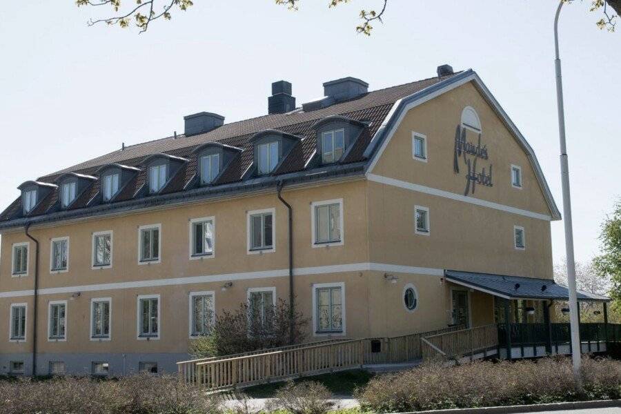 Maude´s Hotel Enskede facade