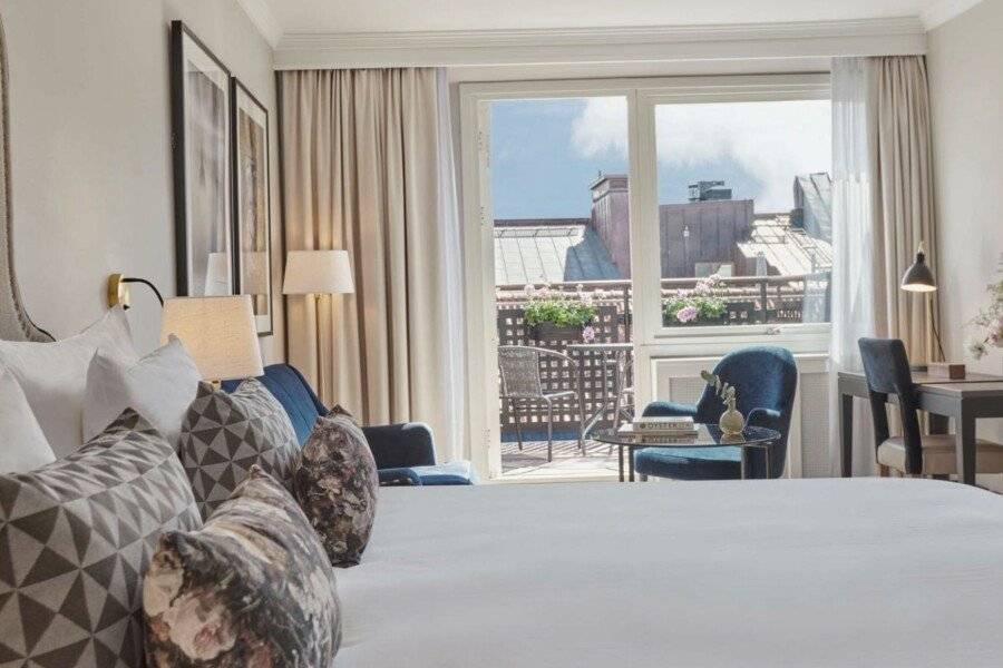 Hôtel Reisen in The Unbound Collection by Hyatt hotel bedroom,balcony