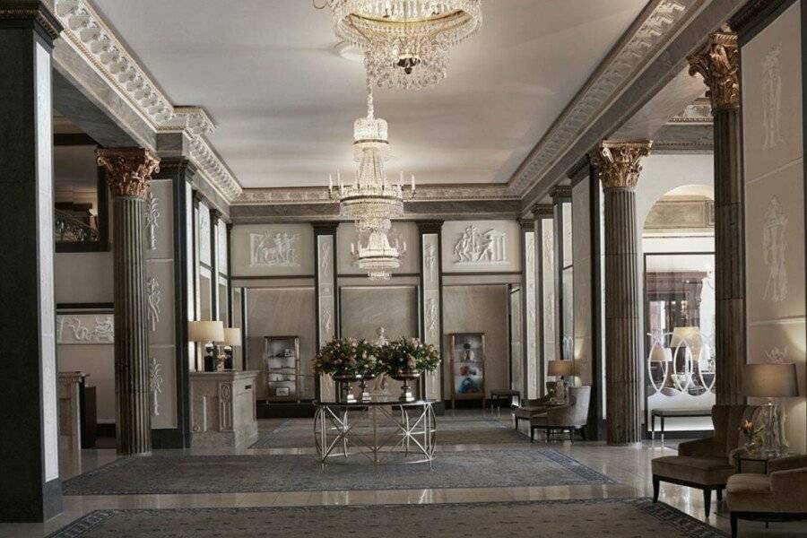 Grand Hôtel lobby