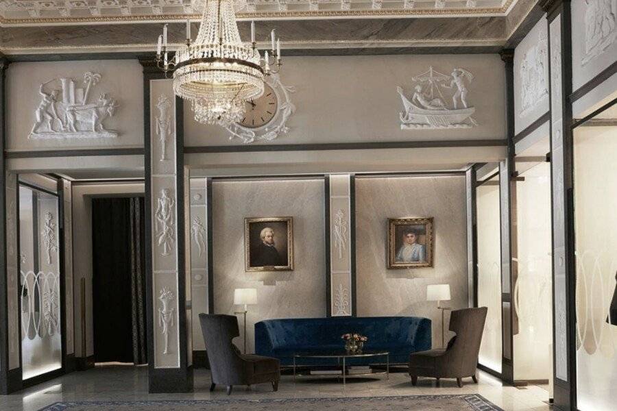 Grand Hôtel lobby,