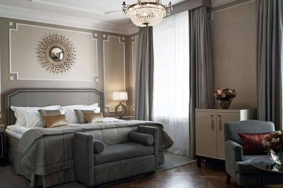 Grand Hôtel hotel bedroom