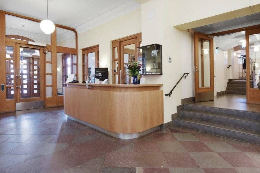 Ersta Hotell & Konferens lobby,front desk