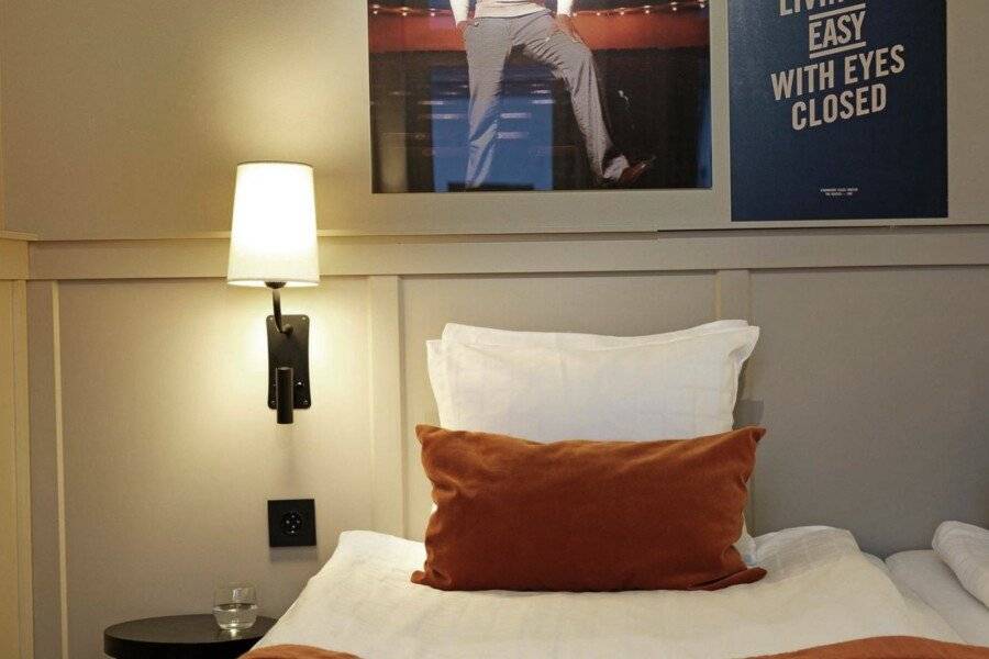 Scandic Grand Central hotel bedroom