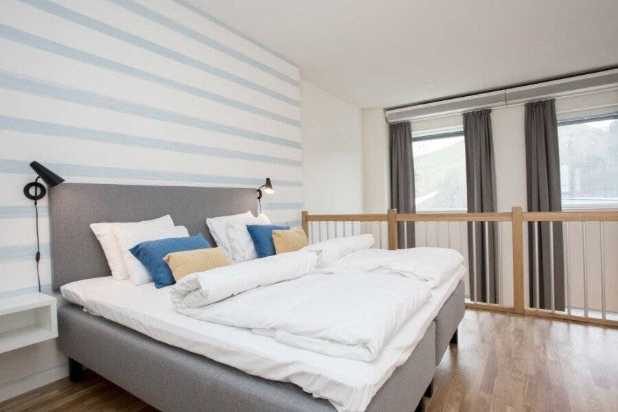 ApartDirect Hammarby Sjöstad hotel bedroom