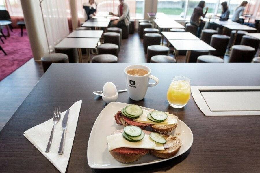 Motel L Hammarby Sjöstad restaurant, breakfast