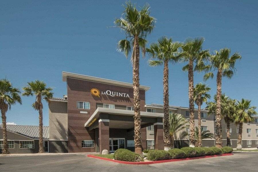 La Quinta Inn & Suites by Wyndham Nellis facade