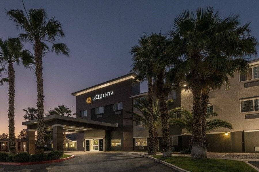 La Quinta Inn & Suites by Wyndham Nellis facade