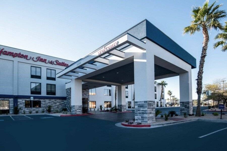 Hampton Inn & Suites-Henderson facade