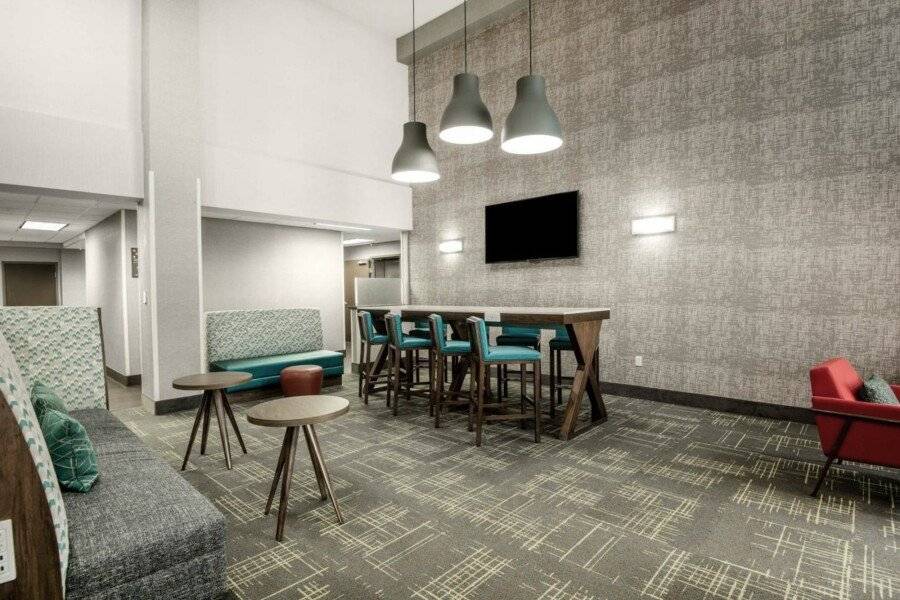 Hampton Inn & Suites-Henderson lobby