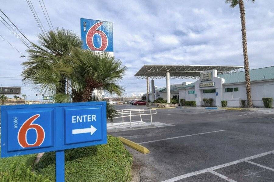 Motel 6-Las Vegas, NV - Tropicana 