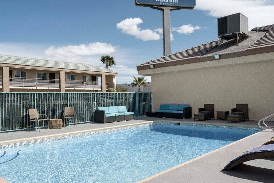 Days Inn by Wyndham Airport Near the Strip outdoor pool