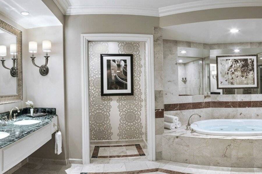 The Venetian® Resort bathtub,jacuzzi