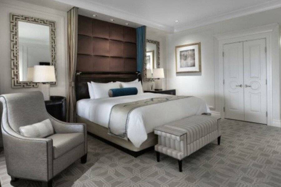 The Palazzo at The Venetian® hotel bedroom