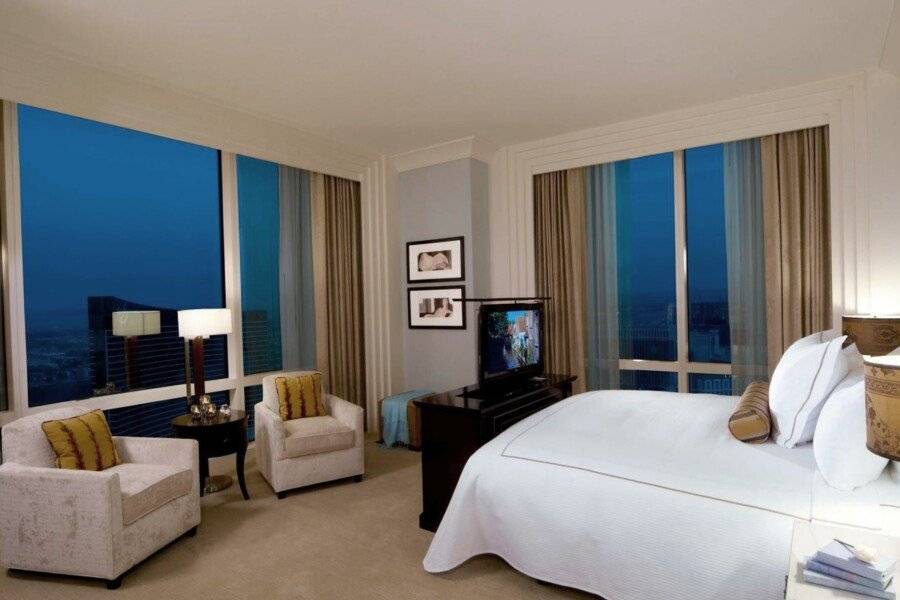 Trump International Hotel hotel bedroom