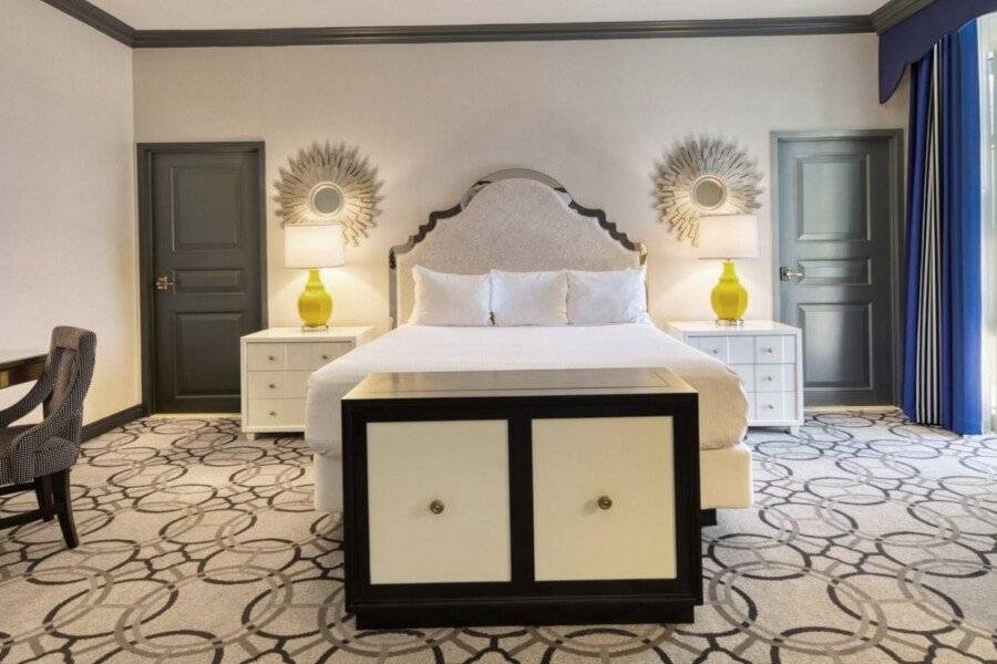 Paris Hotel & Casino hotel bedroom